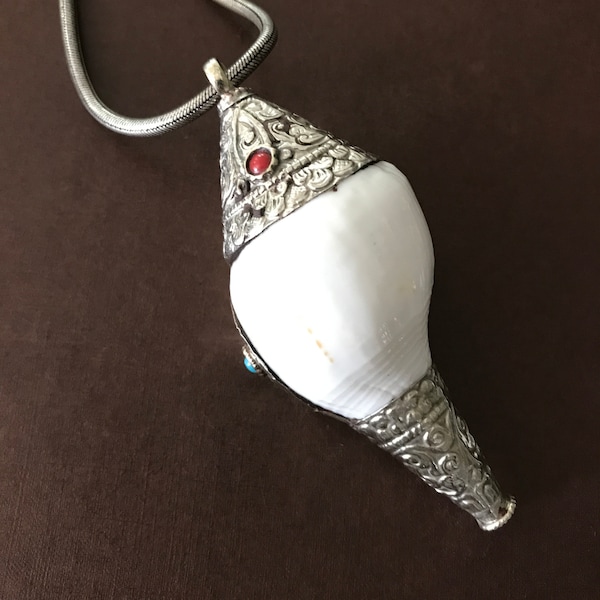 Conch shell pendant set with turquoise and coral, handcrafted, Nepalese, Tibetan repousse silver, Himalayan, 93X36 mm