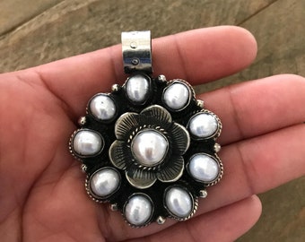 樹脂ペンダント、手作り、ネパール、チベット産レプスシルバー、52 x