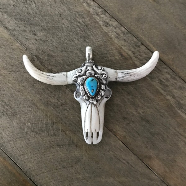 Long horn pendant set with turquoise, bull head bone skull pendant, handcrafted, Nepalese, Tibetan repousse silver, Himalayan, 53X21 mm