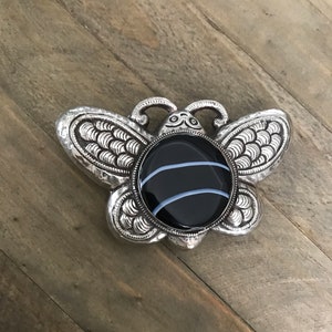Butterfly belt buckle set with an agate, handcrafted, Nepalese, Tibetan repousse silver, Himalayan, 61X102 mm
