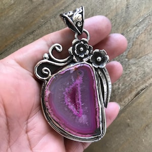 Agate druzy cave pendant, handcrafted, Nepalese, Tibetan repousse silver, 74X41 mm