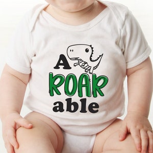 Dinossauro Svg, Bebê Dinossauro Svg, Bebê Engraçado Svg, Recém-nascido Svg, Engraçado Criança Svg, Bebê Dizendo Svg, A-Roar-Able Svg, Dino Svg, T-Rex Svg