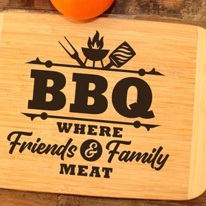 Zabawny grill Svg, deska do krojenia Svg, grillowanie Svg, kuchnia Svg, kalambury BBQ Svg, męski fartuch Svg, grill Svg, gotowanie Svg, przyjaciele i rodzina Svg