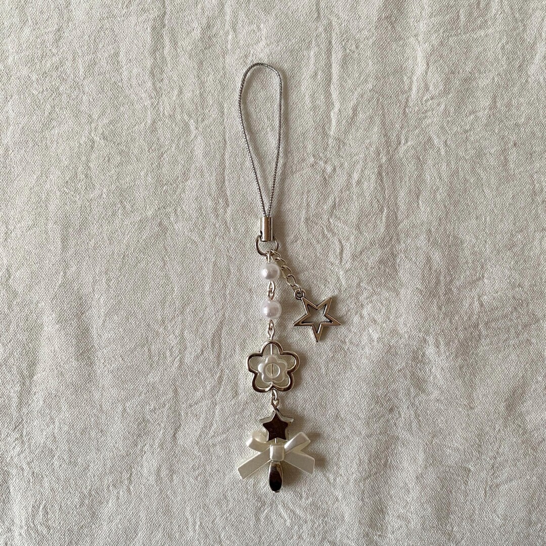 Handmade Silver Star Phone Charm: Y2K Beaded Acubi Keychain - Etsy
