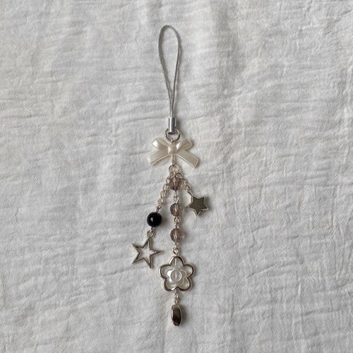 Handmade 3 piece dangly star phone charm, white bow phone charm, cute acubi keychain, y2k mobile phone beaded accessory, gifts for her