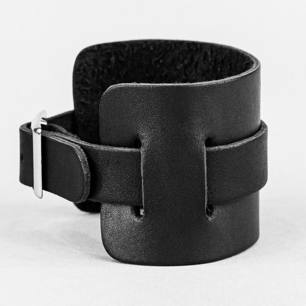 Stand Out From the Crowd: Adjustable Leather Cuff Bracelet Multiple Colors, Fashionable Unisex Wristband with Metal Detailing, Perfect Gift