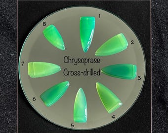 Perline focali pendenti in crisoprasio forate a croce da 25 a 33 mm (misure nella descrizione)