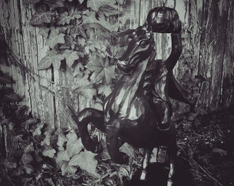 Headless Horseman Perfume: Oakmoss, Iris, Patchouli - Sleepy Hollow Scent