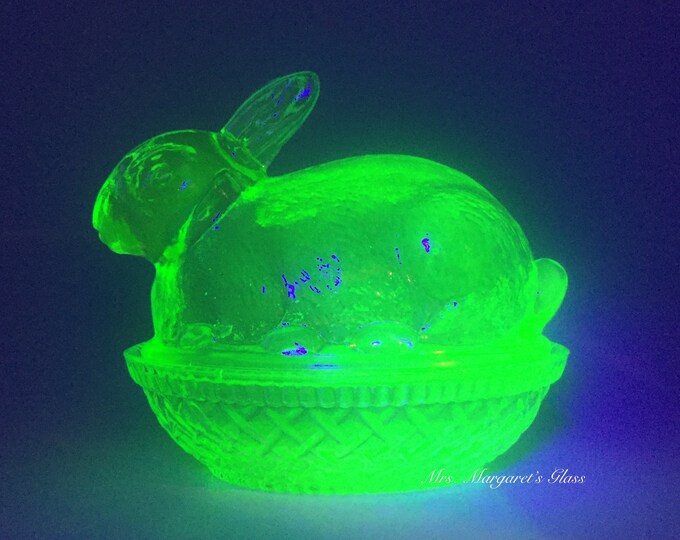 Wilkerson Glass Lime Green Uranium Glow Bunny Rabbit On Basket Nest