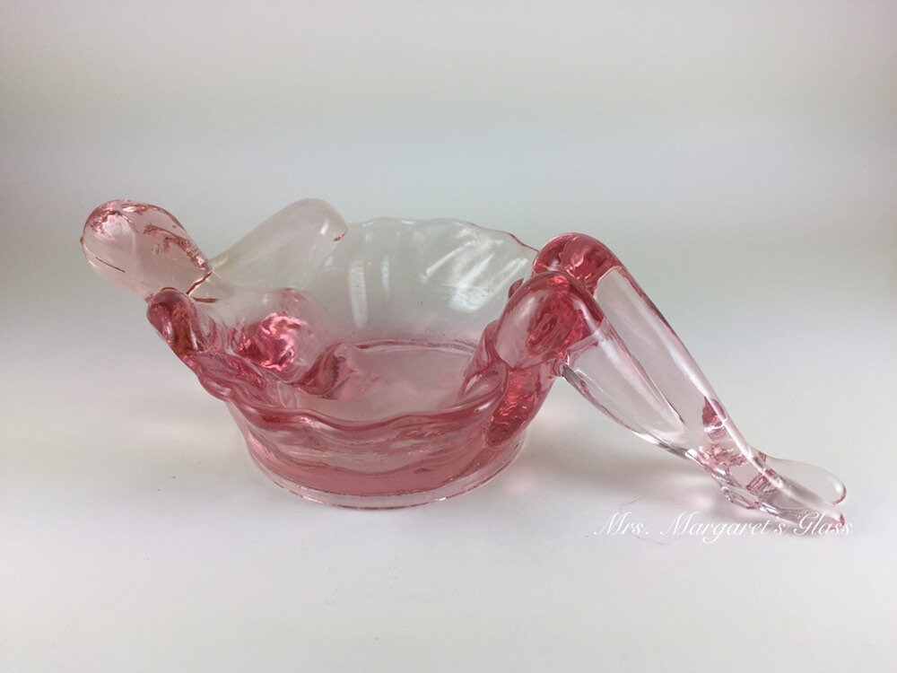 Mosser Glass Rose Pink Bathing Beauty Soap Trinket Dish