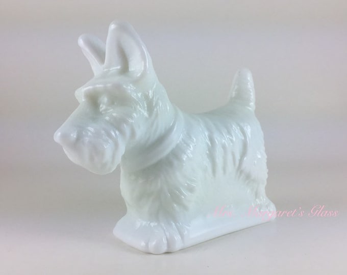 Mosser Glass Milk White Scottish Terrier Scottie Scotty Dog Figure