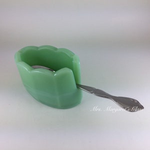 Mosser Glass Scalloped Edge Spoon Rest