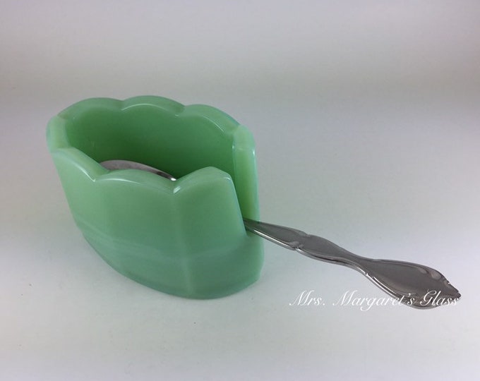 Mosser Glass Scalloped Edge Spoon Rest