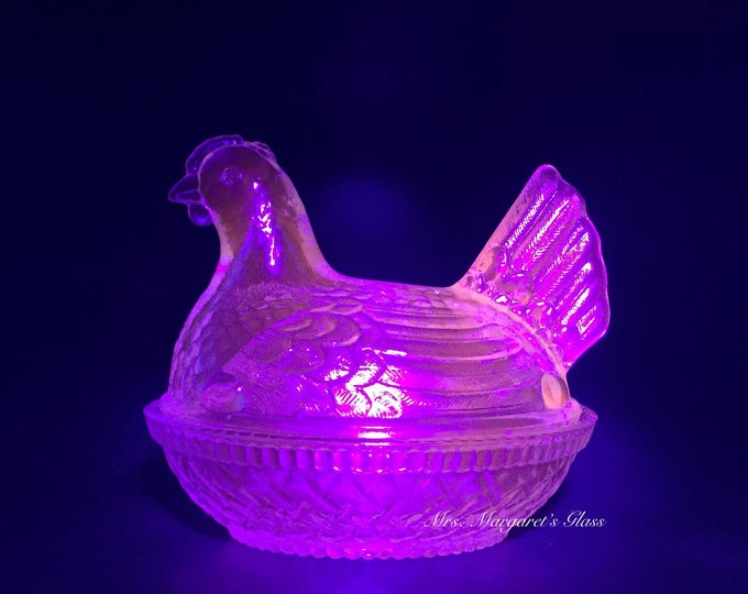 Wilkerson Glass Teal Blue UV Pink Glow Chicken Hen On Nest