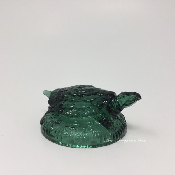 Wilkerson Glass Moss Green “Snappy” The Snapping Turtle
