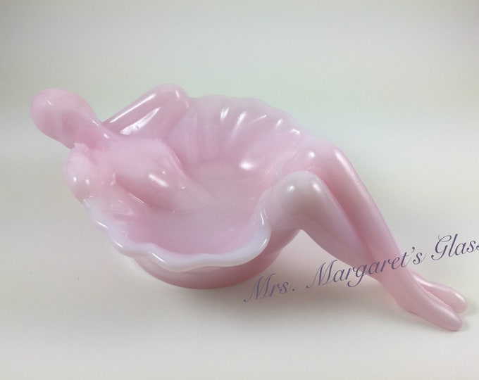 Mosser Glass Pink Crown Tuscan Bathing Beauty Soap/ Trinket Dish