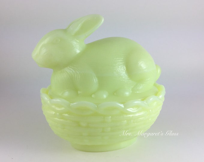 Mosser Glass Buttercream Uranium Yellow Bunny Rabbit On Basket