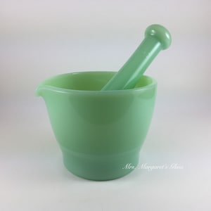 Mosser Glass 8 Ounce Jadeite Mortar & Pestle Set