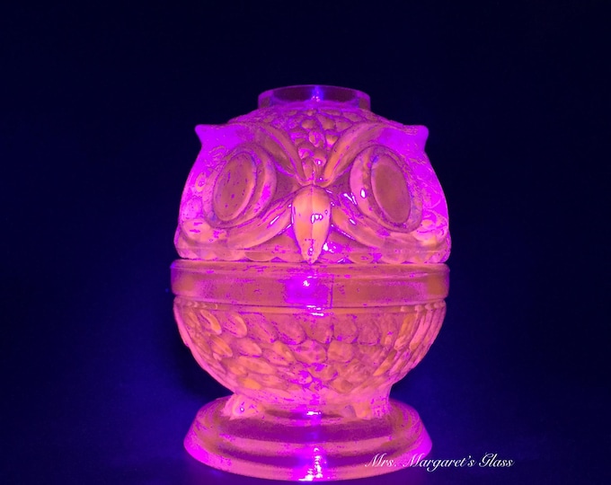 Wilkerson Glass Cornflower Blue UV Glow Owl Fairy Lamp Lite