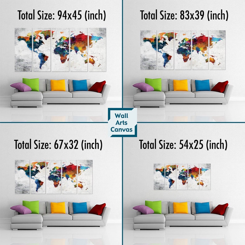Puede incluir: Una impresi&oacute;n en lienzo de varios paneles de un mapa del mundo colorido sobre un fondo blanco. La impresi&oacute;n se muestra en cuatro tama&ntilde;os diferentes: 94x45 pulgadas, 83x39 pulgadas, 67x32 pulgadas y 54x25 pulgadas. Cada tama&ntilde;o se muestra en una pared blanca sobre un sof&aacute; gris con almohadas de colores.