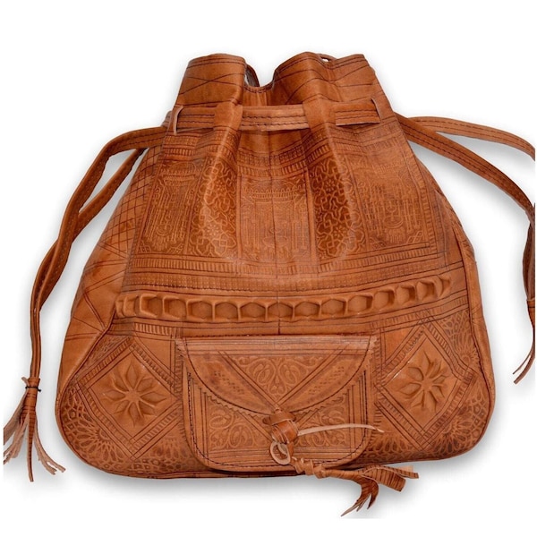 Moroccan Leather Bucket Shoulder Drawstring Bag, Leather Purse, Vintage Style, Handmade from Naturally Tanned Leather in Tan Brown.