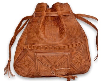 Moroccan Leather Bucket Shoulder Drawstring Bag, Leather Purse, Vintage Style, Handmade from Naturally Tanned Leather in Tan Brown.