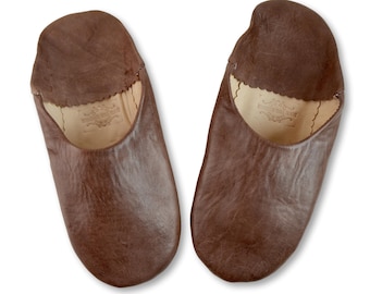 MENS Moroccan Leather Babouche Slippers, Handmade from Naturally Tanned Leather, Slip ons, Mules, Slides, Brown.