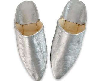 Moroccan Pointy Leather Babouche Slippers Mules Handmade in Silver, Womens Slippers, Camel Leather Sole Suitable for Outside Use