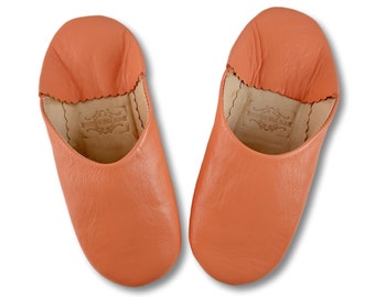 Moroccan Leather Babouche Slippers, Womens Babouche Slippers, Slip on Mules, Sheepskin Slippers, Handmade slippers, Orange Peach