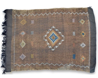Tappeto di seta marocchino Sabra, tappeto di seta di cactus, Kilim, fatto a mano in marrone sbiadito, 55"x 38"