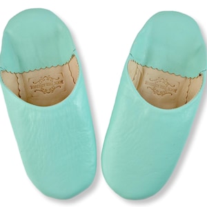 Pantofole babouche in pelle marocchina, da donna, fatte a mano con pelle conciata al naturale, color blu uovo d&#39;anatra, mules **TARIFFE USA PAGATE**