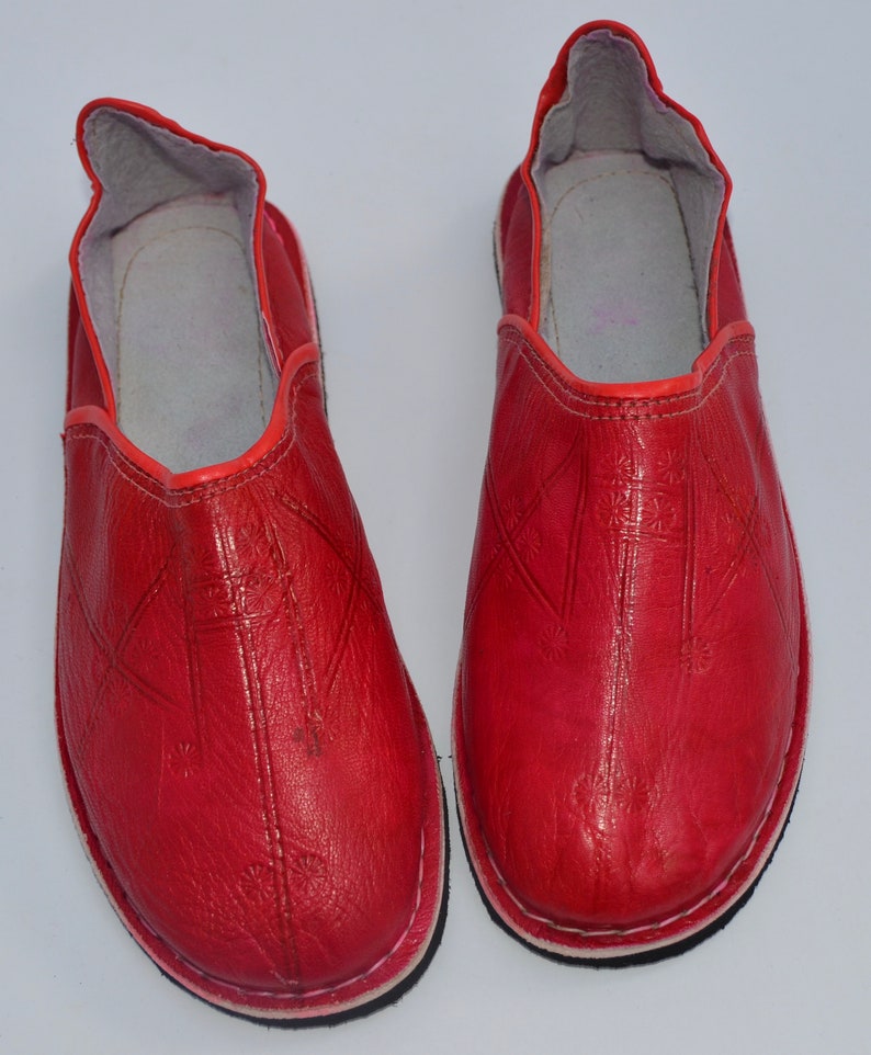 Marokkanische Babouche Schuhe, marokkanische Herren Damen Hausschuhe, handgefertigte Lederschuhe, Pantoletten, Slip on Schuhe, Bio-Schuhe, handgefärbt, 9 Farben. Rot