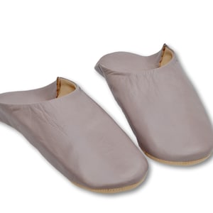 Babouche: Moroccan Leather Womens Slippers, Slip ons, Sheepskin Slippers, Mules, Handmade in Lilac image 5