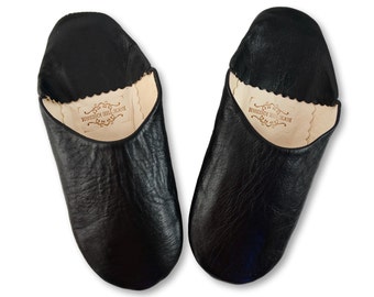 Moroccan Leather Babouche Slippers, Sheepskin Slippers, Womans Black Babouche Slippers, Organic Slippers, Handmade Slippers, Mules, Black.