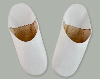 Leather Babouche Slippers, Moroccan babouche, Organic Leather, Womens Slippers, Sheepskin Slippers, Handmade slippers, Mules, White Leather