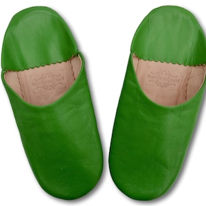 Pantofole da donna in pelle marocchina, fatte a mano in pelle conciata al naturale, colore verde brillante, slip-on, mules, *TARIFFE USA PAGATE*