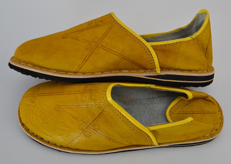 Marokkanische Babouche Schuhe, marokkanische Herren Damen Hausschuhe, handgefertigte Lederschuhe, Pantoletten, Slip on Schuhe, Bio-Schuhe, handgefärbt, 9 Farben. Gelb