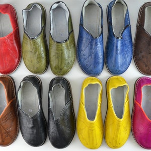 Moroccan Babouche Shoes,  Mens Womens Moroccan Slippers, Handmade Leather Shoes, Mules, Slip on Shoes, Organic Shoes, Hand Dyed, 9 Colours.