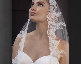 Spanish Lace Mantilla Wedding Veil – Cathedral Bridal Veil with Scalloped Floral Trim