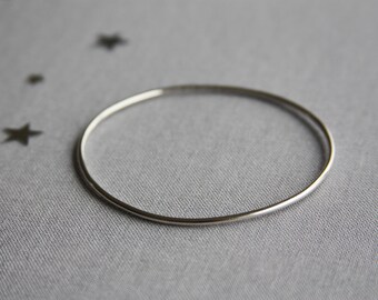 simple sterling silver bangle