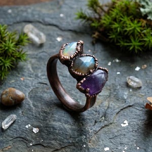 Anillo de amatista, ópalo y labradorita \ Joyería de cobre hecha a mano \ Anillo con varias piedras \ Anillos para mujer