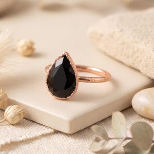 Black Onyx Minimalist Ring \ Statement Teardrop Ring \ Faceted Gemstone Jewelry \ Rings for Women