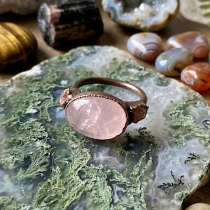 Bague en quartz rose | Bague rubis | Bague en laiton | Bague avec pierres précieuses | Bague faite main | Bijoux en laiton | Bague pour elle | Bague pour femme | Bague tendance