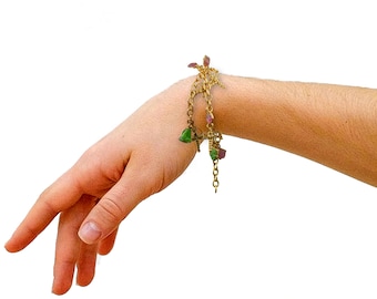 Raw Emerald & Ruby Bangle Bracelet \ Birthstone Bangle \ Chain Bracelet \ Bridesmaid Gift \ Beaded Bracelet \ Charm Bracelet \ Womens Gift