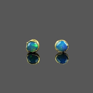 Natural Fire Opal Gemstone Stud Earrings \ Dainty Earrings \ 8 to 10mm Stud \ Statement Earrings \ Opal Stud \ Gifts For Her \ Tiny Earrings