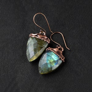 Natural Crystal Labradorite Statement Earrings \ Gemstone Earrings \ Brass Jewelry \ Teardrop Earrings \ Dangle Earrings \ Drop Earrings