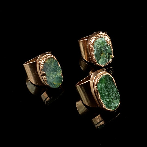 Rough emerald ring | Raw Emerald birthstone ring | Raw stone jewelry | Raw emerald jewelry | Raw emerald ring | May birthstone jewelry, Gift