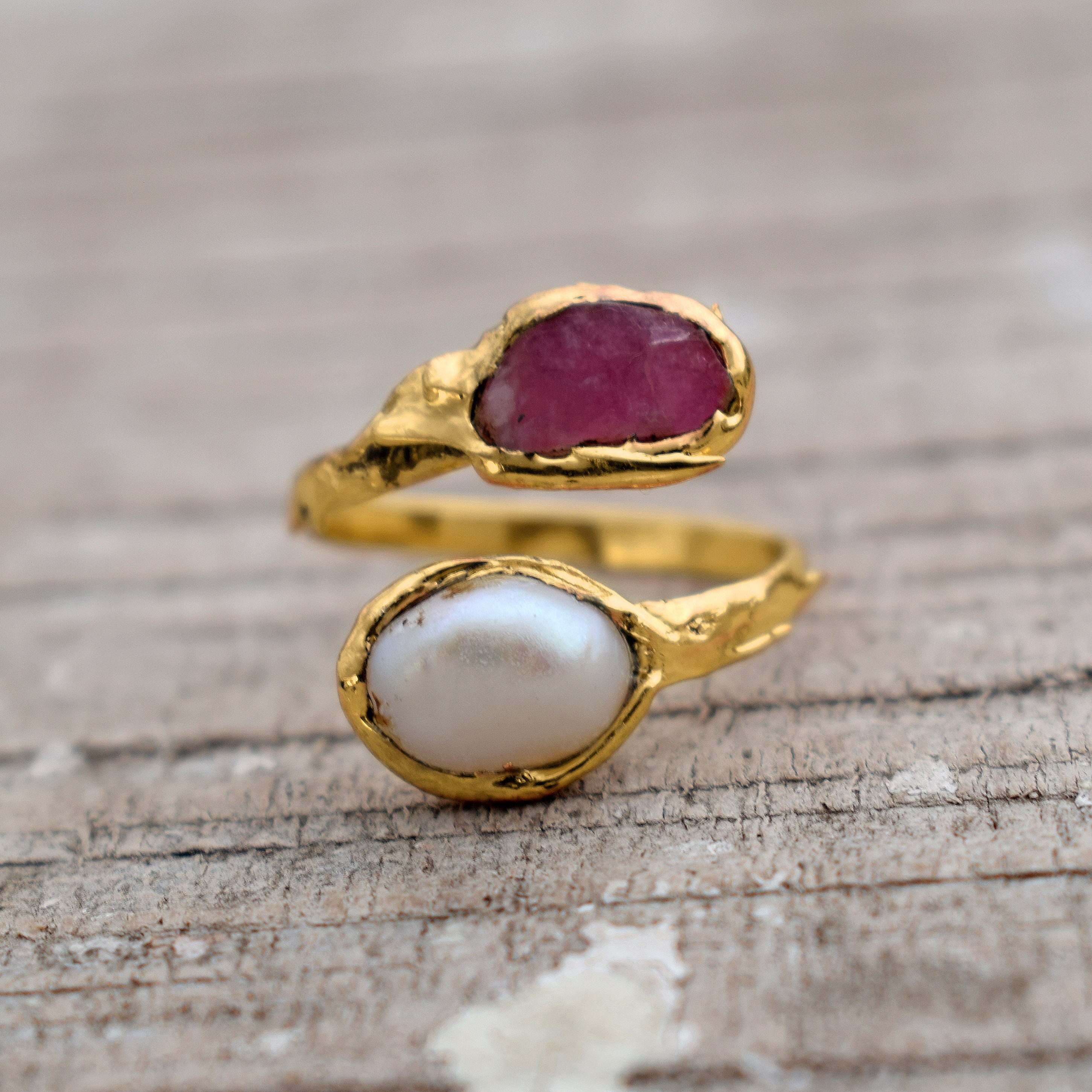 Ruby and pearl rings deals