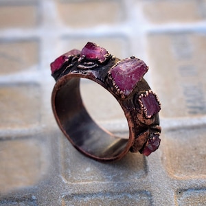 Natural Raw Ruby Stackable Gemstone Ring \ Copper ring \ Raw Stone Ring \ Birthstone Ring \ Birthstone Ring \ Vintage Ring \ Engagement Ring