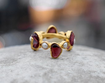Natural Raw Ruby & Pearl Band Ring \ Minimalist Ring \ Infinity Ring \ Gemstone Ring \ Raw Stone Ring \ Birthstone Ring \ July Birthstone